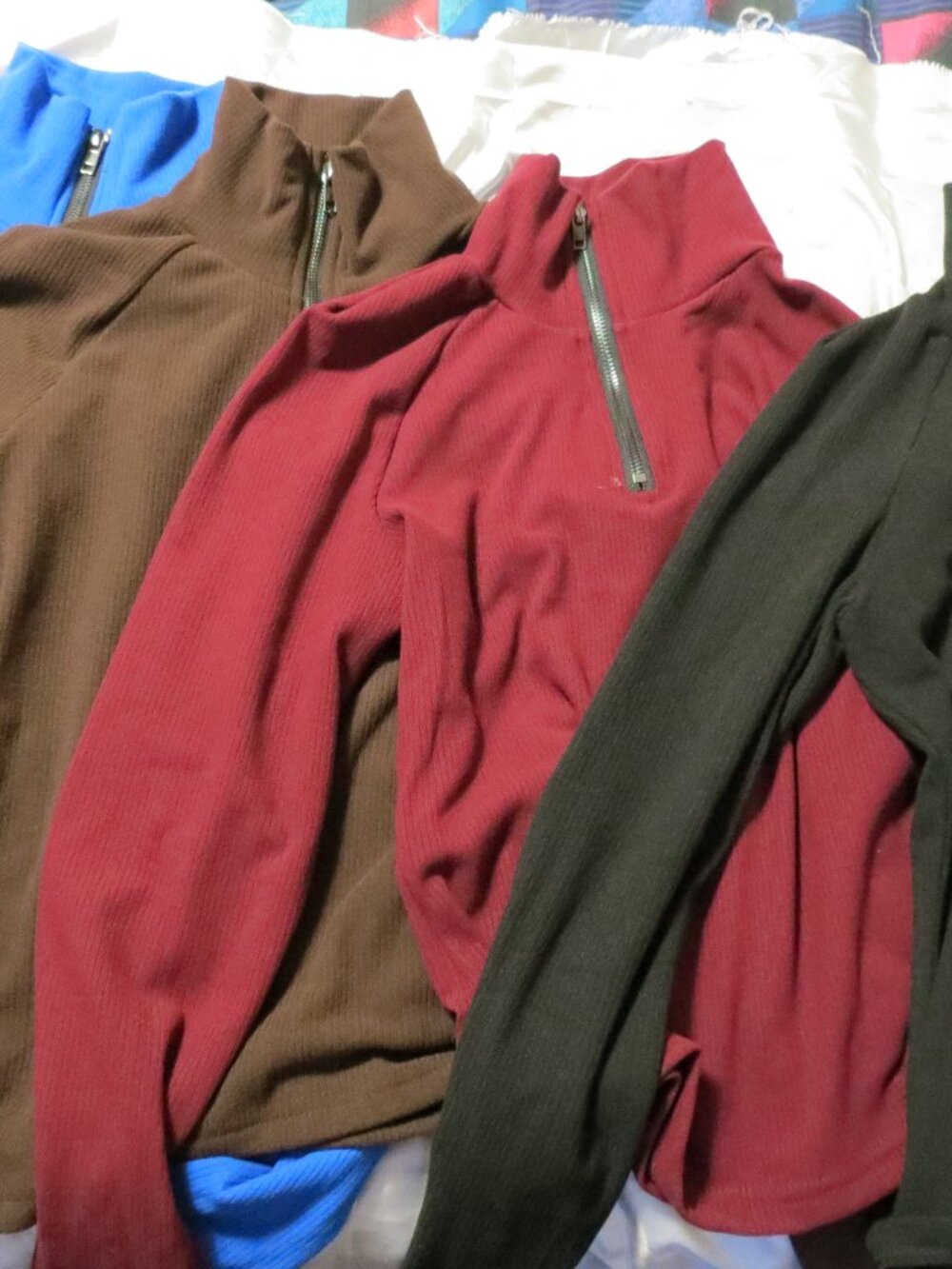 Extra small-size Turtleneck blouses 4